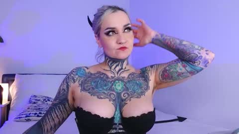 Ms. Sindel online show from 10, 10, 2025