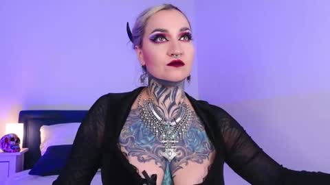 Ms. Sindel online show from 15, 10, 2025