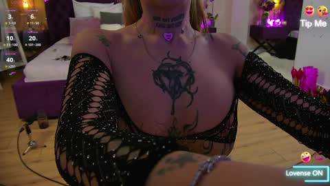 Snapshot of sinners_muse chatting on 2, 2, 2025 Sinners Muse online show from 2, 2, 2025