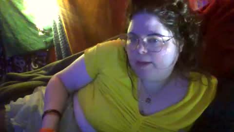 Snapshot of siofra chatting on 28, 4, 2026 Siofra online show from 28, 4, 2026