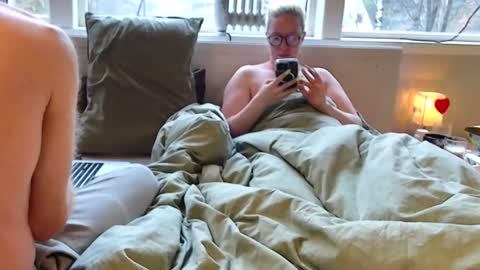 Sir Bacchus  Miss Essre online show from 17, 3, 2026