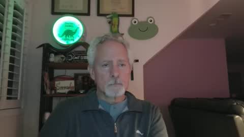 Snapshot of sir_lust_alot chatting on 4, 5, 2026 Don Roberto online show from 4, 5, 2026