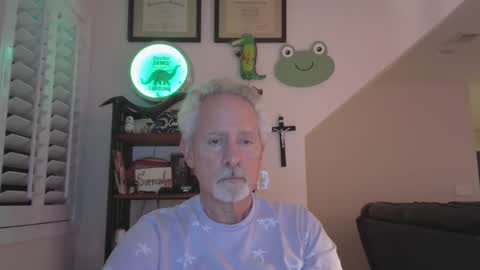 Snapshot of sir_lust_alot chatting on 12, 5, 2026 Don Roberto online show from 12, 5, 2026