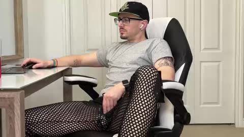 Sir Daddy McQween online show from 8, 1, 2026