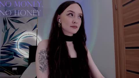 Snapshot of sirenaswhisper chatting on 4, 2, 2026 Goddess Sirena online show from 4, 2, 2026