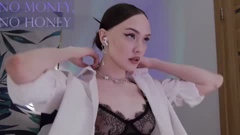 Snapshot of sirenaswhisper chatting on 19, 2, 2026 Goddess Sirena online show from 19, 2, 2026