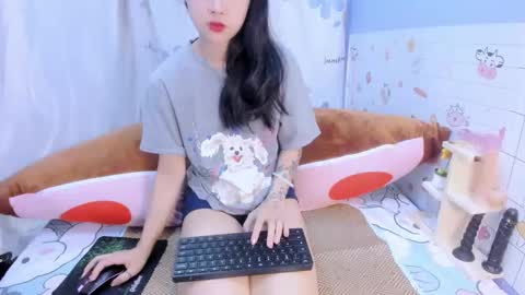 julila online show from 4, 10, 2025