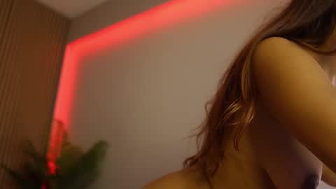 Dee online show from 12, 11, 2025