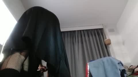 RESPONDS WELL TO ... online show from 18, 2, 2025