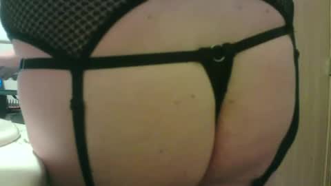 sissycrissy4545 online show from 19, 5, 2026