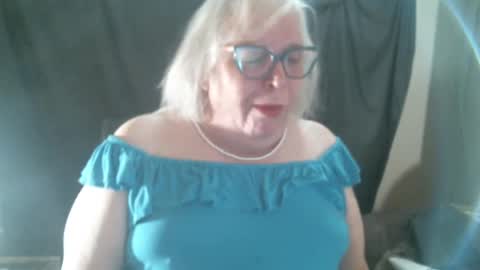 Sissy Diane online show from 7, 12, 2024