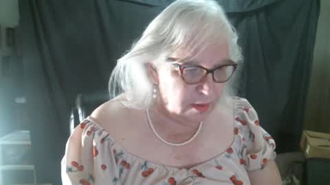 Snapshot of sissydianetx chatting on 15, 2, 2025 Sissy Diane online show from 15, 2, 2025