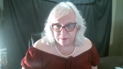 Snapshot of sissydianetx chatting on 17, 9, 2025 Sissy Diane online show from 17, 9, 2025