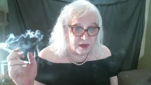 Snapshot of sissydianetx chatting on 5, 10, 2025 Sissy Diane online show from 5, 10, 2025