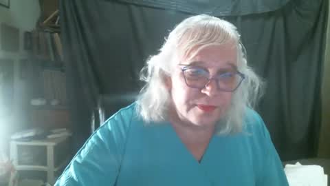 Snapshot of sissydianetx chatting on 21, 10, 2025 Sissy Diane online show from 21, 10, 2025