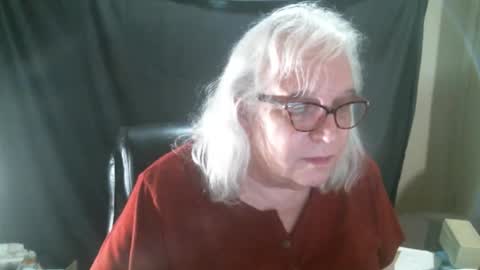 Snapshot of sissydianetx chatting on 18, 11, 2025 Sissy Diane online show from 18, 11, 2025