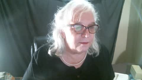 Snapshot of sissydianetx chatting on 22, 11, 2025 Sissy Diane online show from 22, 11, 2025