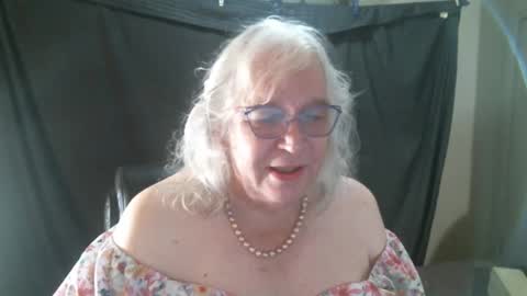 Snapshot of sissydianetx chatting on 22, 11, 2025 Sissy Diane online show from 22, 11, 2025