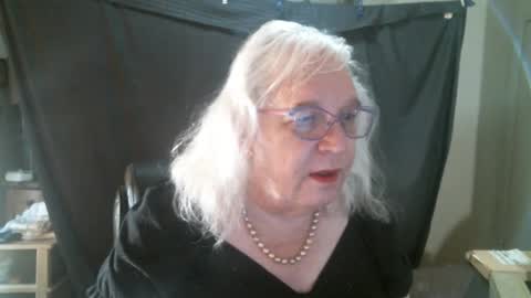 Snapshot of sissydianetx chatting on 23, 11, 2025 Sissy Diane online show from 23, 11, 2025
