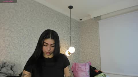 Snapshot of skailyn_angels chatting on 30, 10, 2025 SKAILYN ANGELS online show from 30, 10, 2025