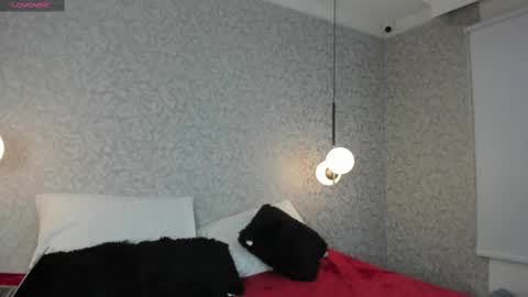 Snapshot of skailyn_angels chatting on 31, 10, 2025 SKAILYN ANGELS online show from 31, 10, 2025