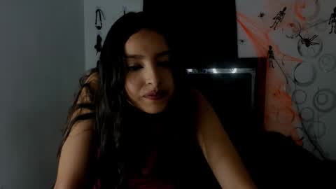 Snapshot of skarleth_and_lina chatting on 31, 10, 2025 Skarleth and Lina online show from 31, 10, 2025
