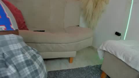 Snapshot of skarletsexy chatting on 18, 1, 2025 Skarlet online show from 18, 1, 2025