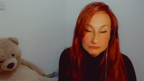 Snapshot of skarlett2072 chatting on 8, 1, 2025 Arlett online show from 8, 1, 2025