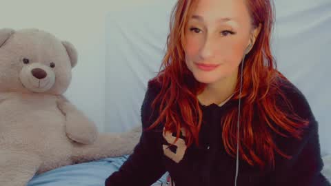 Snapshot of skarlett2072 chatting on 30, 1, 2025 Arlett online show from 30, 1, 2025