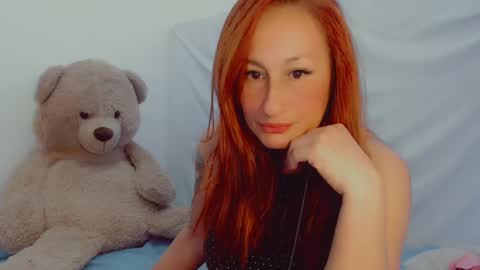 Snapshot of skarlett2072 chatting on 19, 2, 2025 Arlett online show from 19, 2, 2025
