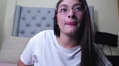 skarlett_36 online show from 11, 4, 2026