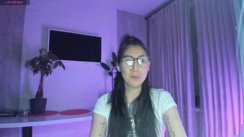 skarlett online show from 15, 4, 2026
