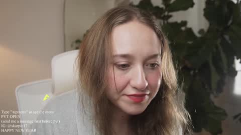 Im Scarlett  ONLINE  5pm-10pm NYC time  online show from 4, 1, 2025