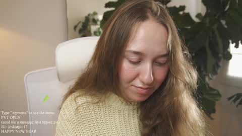 Im Scarlett  ONLINE  5pm-10pm NYC time  online show from 6, 1, 2025