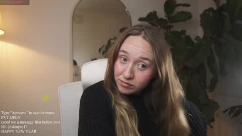 Im Scarlett  ONLINE  5pm-10pm NYC time  online show from 12, 1, 2025