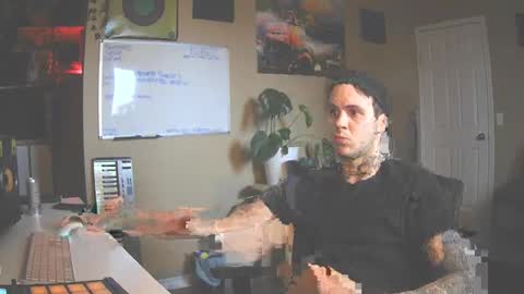 Snapshot of skateboardskate chatting on 8, 12, 2024 Skateboard online show from 8, 12, 2024