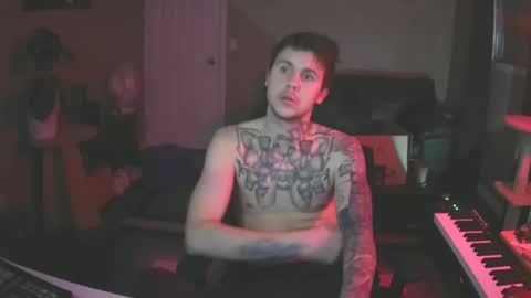 Snapshot of skateboardskate chatting on 1, 1, 2025 Skateboard online show from 1, 1, 2025