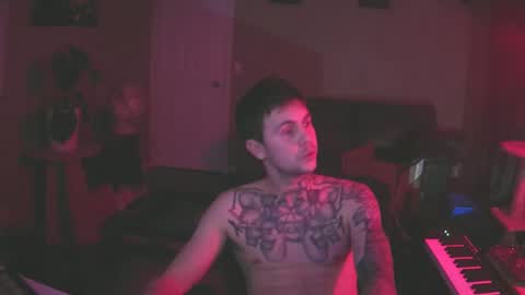 Snapshot of skateboardskate chatting on 1, 2, 2025 Skateboard online show from 1, 2, 2025
