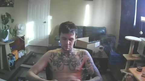 Snapshot of skateboardskate chatting on 2, 2, 2025 Skateboard online show from 2, 2, 2025