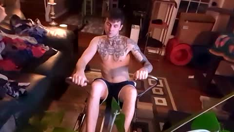 Snapshot of skateboardskate chatting on 3, 2, 2025 Skateboard online show from 3, 2, 2025