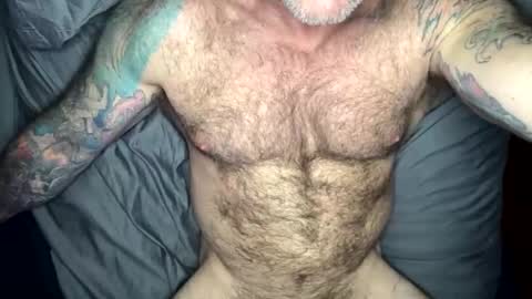 Snapshot of skimaskedbeef chatting on 17, 5, 2026 BEEF online show from 17, 5, 2026