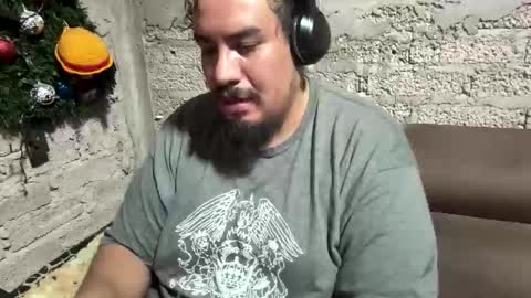Snapshot of skinhell chatting on 15, 5, 2026 Elias online show from 15, 5, 2026