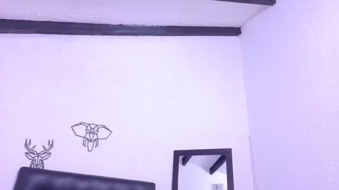 skinny_hottie18 online show from 9, 1, 2025