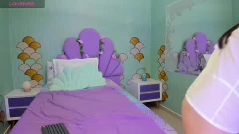 Snapshot of skinny_linda chatting on 24, 1, 2025   online show from 24, 1, 2025