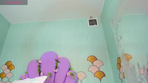 Snapshot of skinny_linda chatting on 24, 1, 2025   online show from 24, 1, 2025