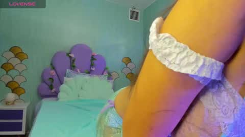 Snapshot of skinny_linda chatting on 1, 2, 2025   online show from 1, 2, 2025