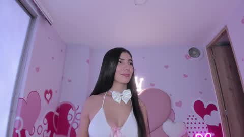 Snapshot of skinny_linda chatting on 12, 3, 2025   online show from 12, 3, 2025