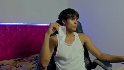 Snapshot of skinny_sam23 chatting on 11, 5, 2026 sam online show from 11, 5, 2026