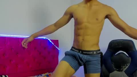 Snapshot of skinny_sam23 chatting on 16, 5, 2026 sam online show from 16, 5, 2026