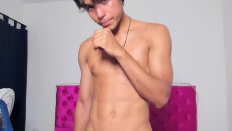 Snapshot of skinny_sam23 chatting on 10, 7, 2026 sam online show from 10, 7, 2026